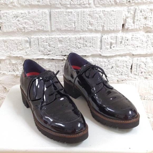 BLACK PATENT OXFORDS SIZE 9 - Picture 5 of 7